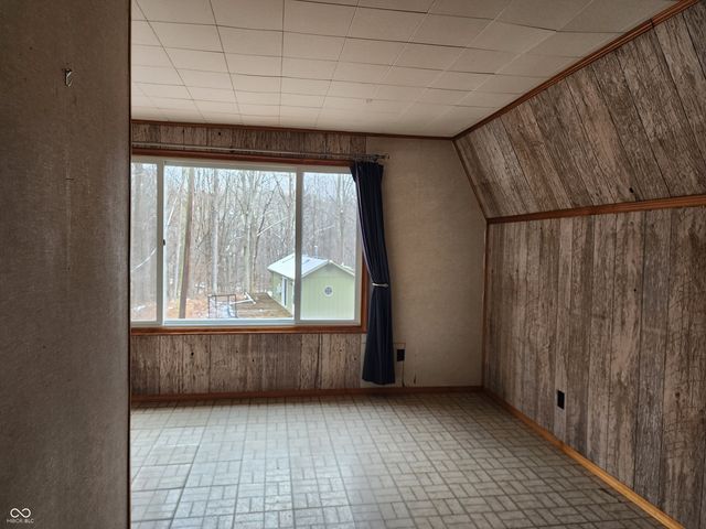 5747 W Lost Branch Road, Nashville, IN 47448