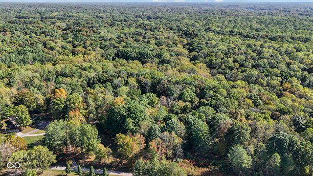 5747 W Lost Branch Road, Nashville, IN 47448