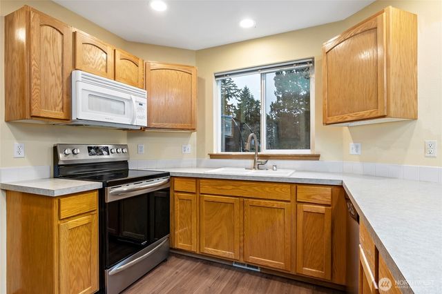 18708 82nd Avenue Ct E, Puyallup, WA 98375