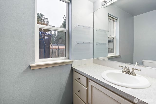 18708 82nd Avenue Ct E, Puyallup, WA 98375