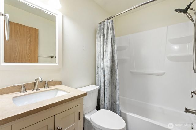 18708 82nd Avenue Ct E, Puyallup, WA 98375