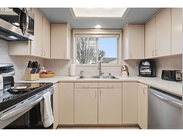 1202 Nw 136TH St, Vancouver, WA 98685