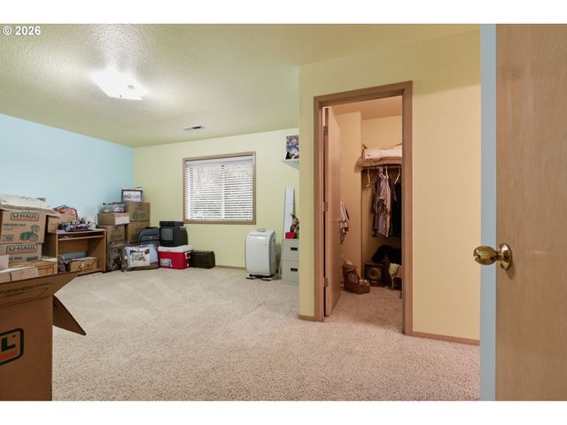 1202 Nw 136TH St, Vancouver, WA 98685