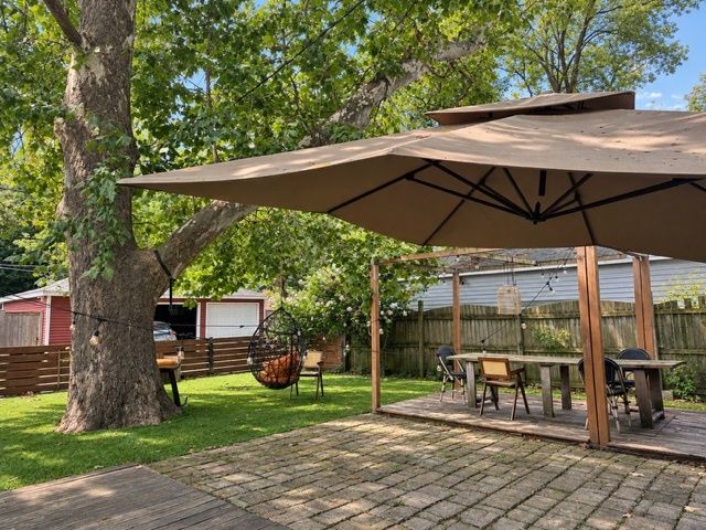 2016 Main Street, Evanston, IL 60202