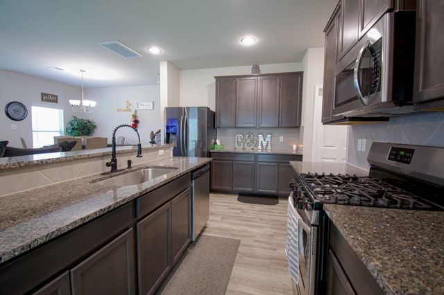 12818 Sirkis Street, Houston, TX 77048