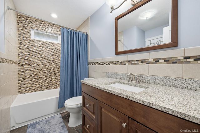 189 Marilynn Street, East Islip, NY 11730