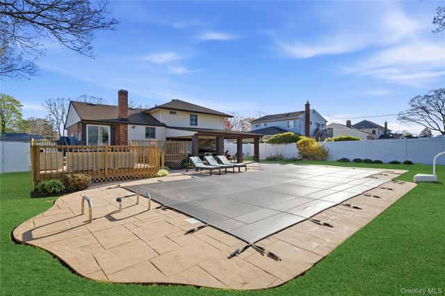 189 Marilynn Street, East Islip, NY 11730