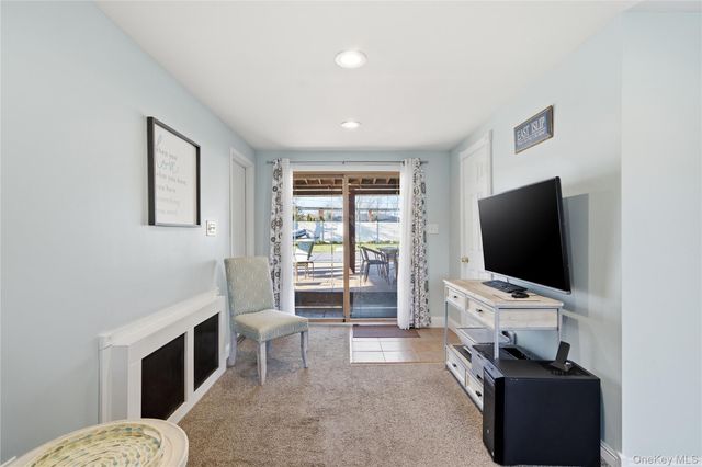 189 Marilynn Street, East Islip, NY 11730