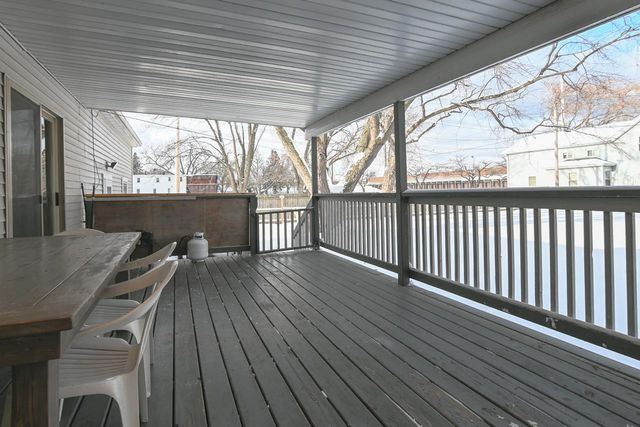 915 REBER STREET, Green Bay, WI 54302