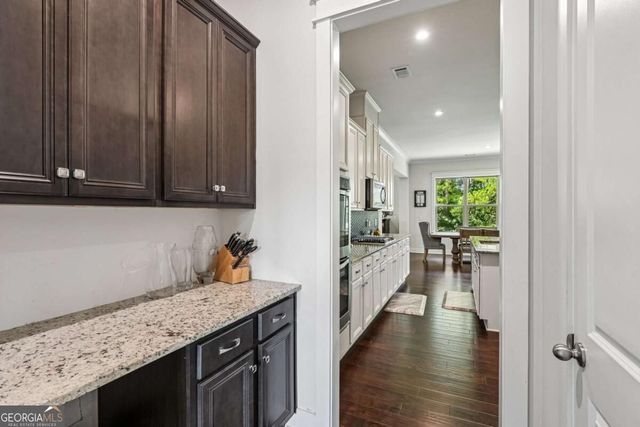 606 Taymack W, Woodstock, GA 30188