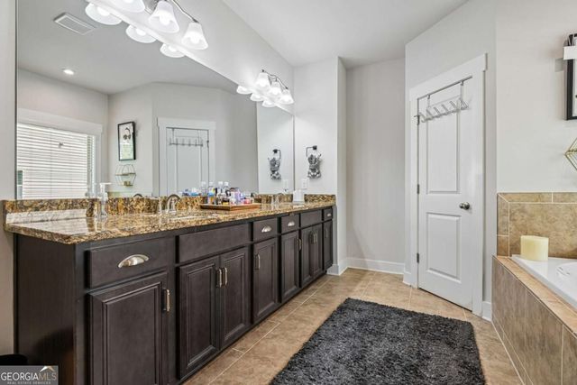 606 Taymack W, Woodstock, GA 30188