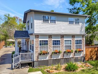 210 Fairfield Street, Shoreacres, TX 77571