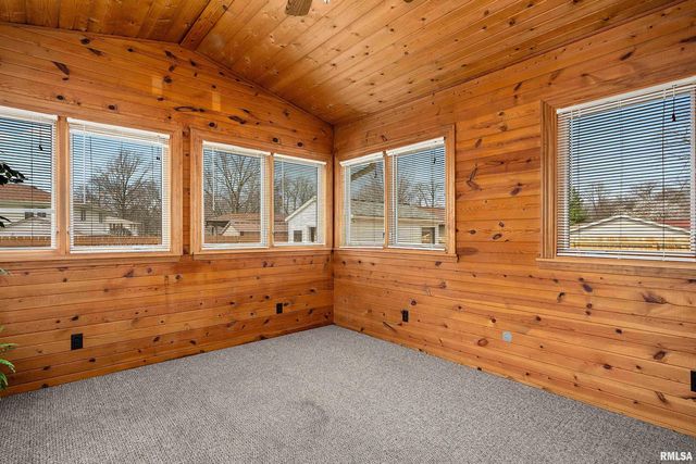 131 GLENRIDGE Drive, East Peoria, IL 61611