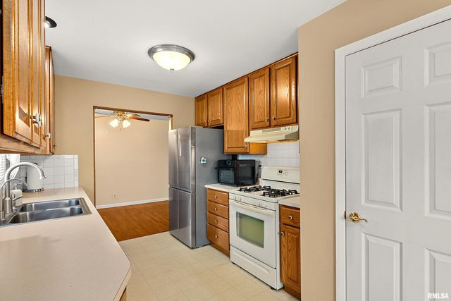 131 GLENRIDGE Drive, East Peoria, IL 61611