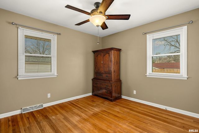 131 GLENRIDGE Drive, East Peoria, IL 61611