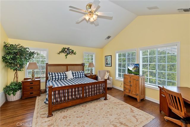 27781 St Bernard Lane, Lake Arrowhead, CA 92352