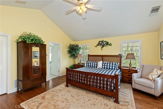 27781 St Bernard Lane, Lake Arrowhead, CA 92352