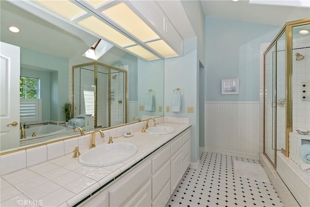 27781 St Bernard Lane, Lake Arrowhead, CA 92352