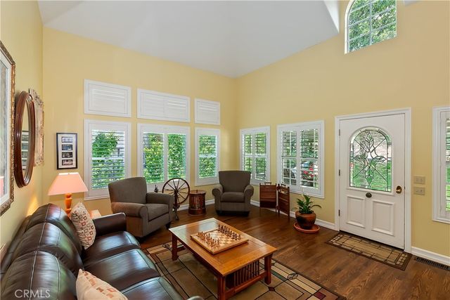 27781 St Bernard Lane, Lake Arrowhead, CA 92352