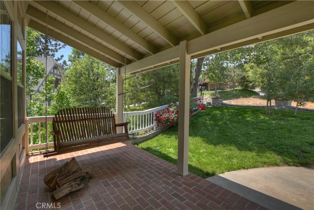 27781 St Bernard Lane, Lake Arrowhead, CA 92352