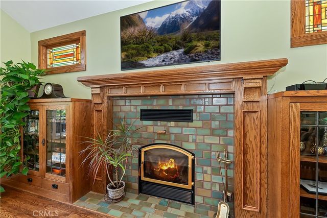 27781 St Bernard Lane, Lake Arrowhead, CA 92352