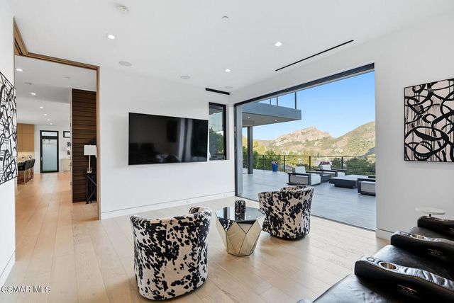 483 Lake Sherwood Drive, Westlake Village, CA 91361