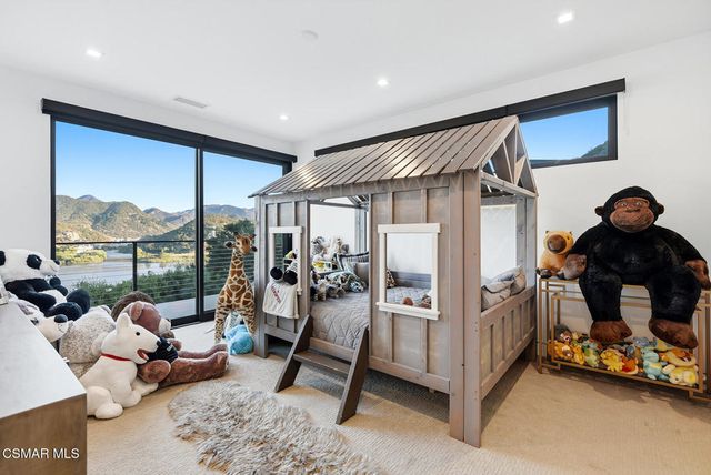 483 Lake Sherwood Drive, Westlake Village, CA 91361