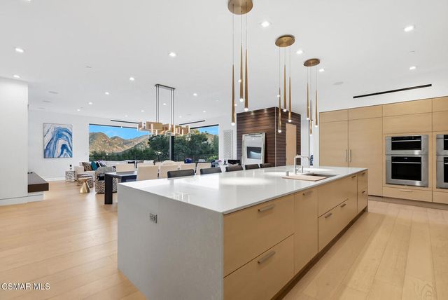 483 Lake Sherwood Drive, Westlake Village, CA 91361