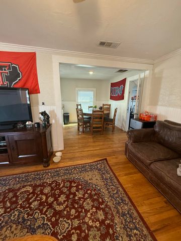 2601 30th Street, Lubbock, TX 79410