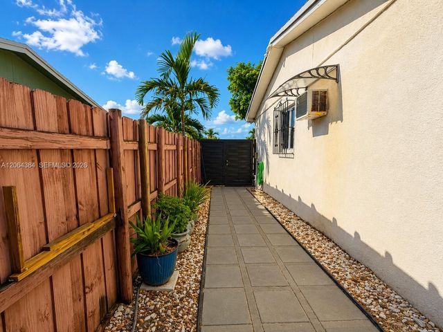 2950 NW 210th Terrace, Miami Gardens, FL 33056