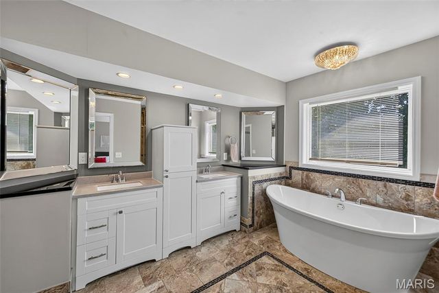 6 Potomac Court, St Charles, MO 63303