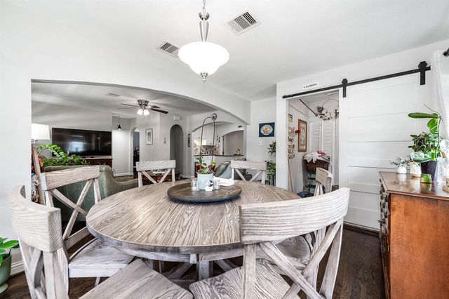 1601 Saxon Drive, Houston, TX 77018