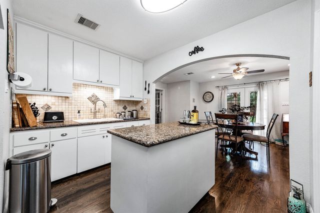 1601 Saxon Drive, Houston, TX 77018
