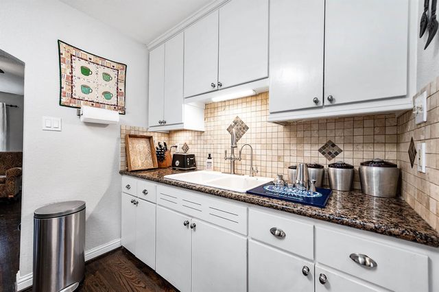 1601 Saxon Drive, Houston, TX 77018