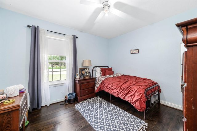1601 Saxon Drive, Houston, TX 77018