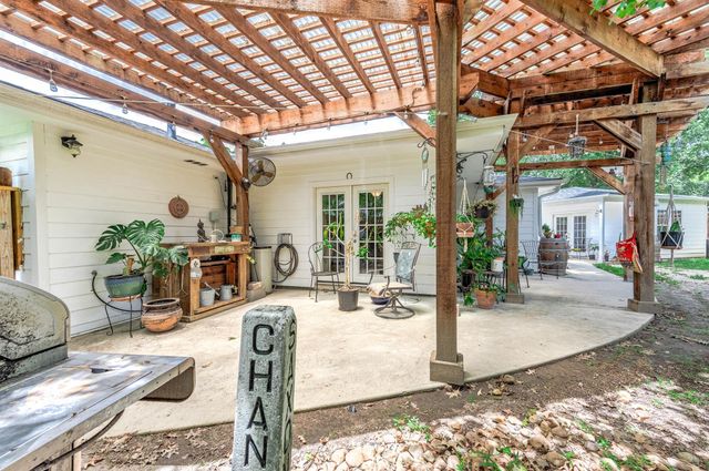 1601 Saxon Drive, Houston, TX 77018