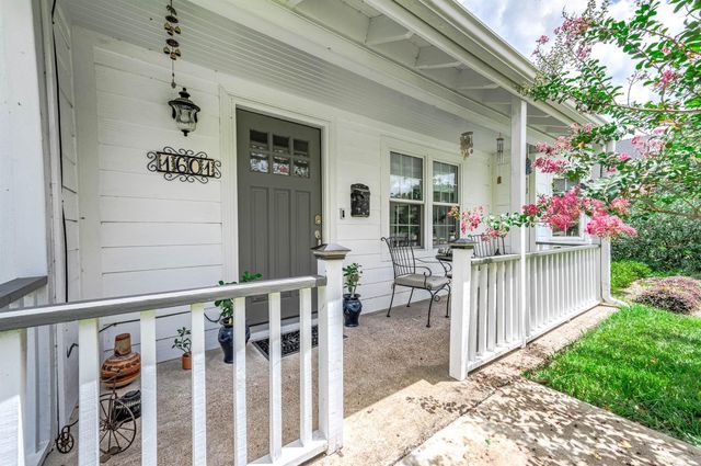 1601 Saxon Drive, Houston, TX 77018