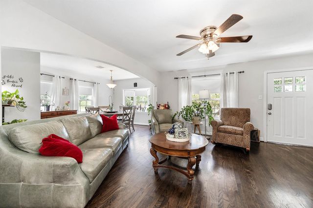 1601 Saxon Drive, Houston, TX 77018
