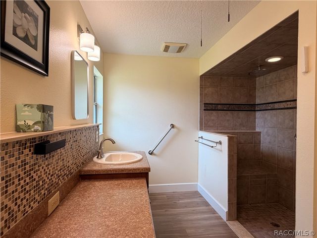 521 Hiawatha Avenue, Inverness, FL 34452
