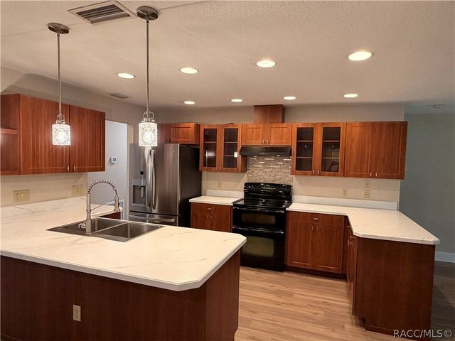 521 Hiawatha Avenue, Inverness, FL 34452