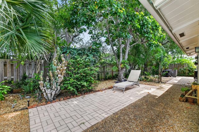 4899 Sugar Pine Drive, Boca Raton, FL 33487