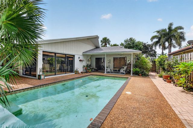 4899 Sugar Pine Drive, Boca Raton, FL 33487
