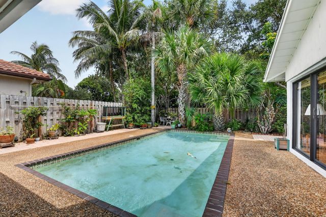 4899 Sugar Pine Drive, Boca Raton, FL 33487