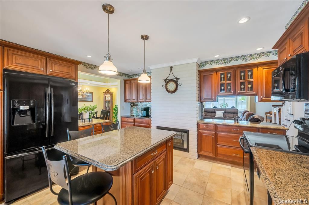26 Ballad Lane, Hicksville, NY 11801 — photo 3