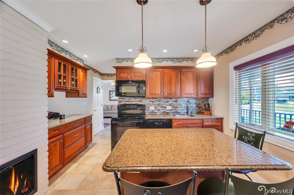 26 Ballad Lane, Hicksville, NY 11801 — photo 4