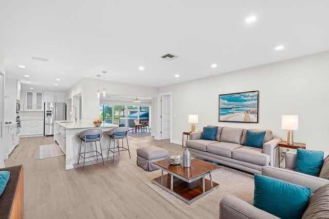 14624 Country Side Lane, Delray Beach, FL 33484