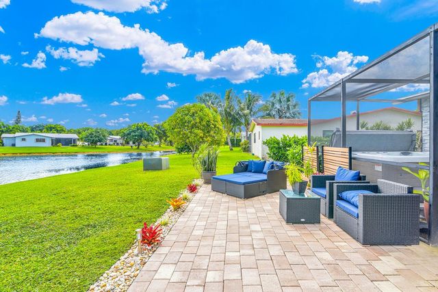 14624 Country Side Lane, Delray Beach, FL 33484