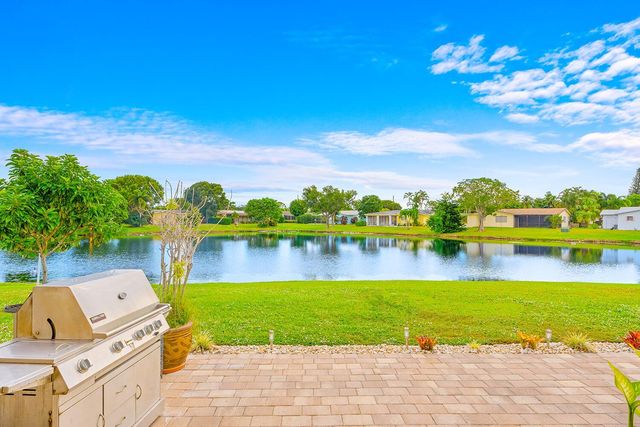 14624 Country Side Lane, Delray Beach, FL 33484