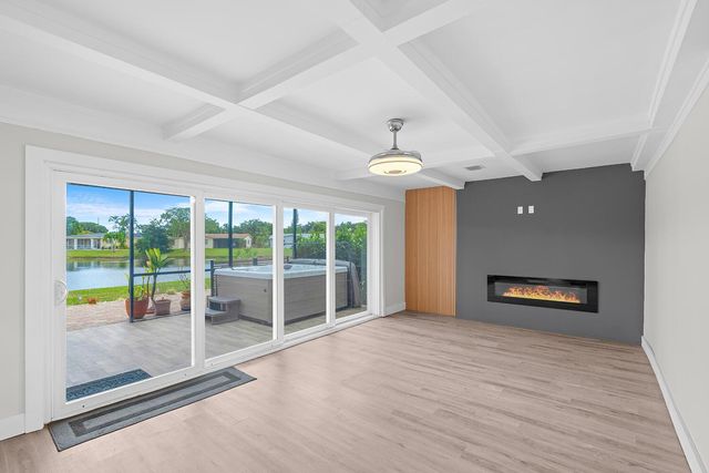 14624 Country Side Lane, Delray Beach, FL 33484