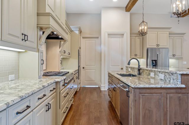 5314 Del Norte DR, Tyler, TX 75703